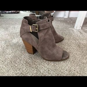 Heeled booties
